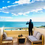 La Corniche Renove De 66m2 Pleine Vue Mer! *