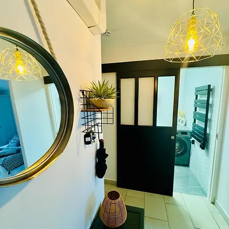 Apartment La Corniche Renove De 66m2 Pleine Vue Mer! *