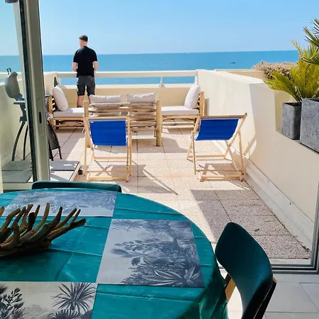 La Corniche Renove De 66m2 Pleine Vue Mer!