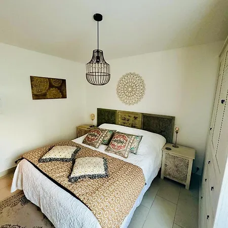 Apartment La Corniche Renove De 66m2 Pleine Vue Mer! *