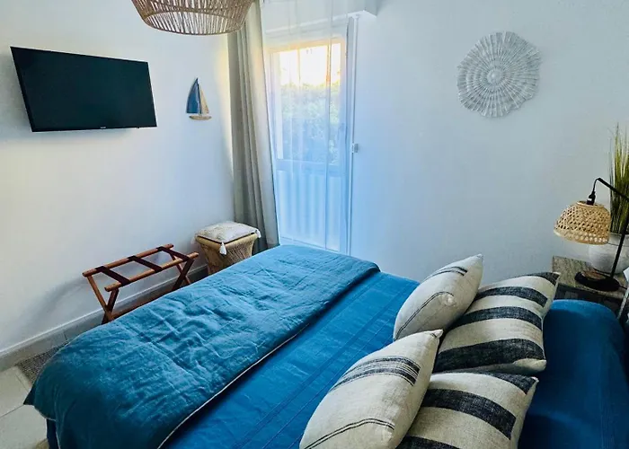 Апартаменты La Corniche Renove De 66m2 Pleine Vue Mer! Сет