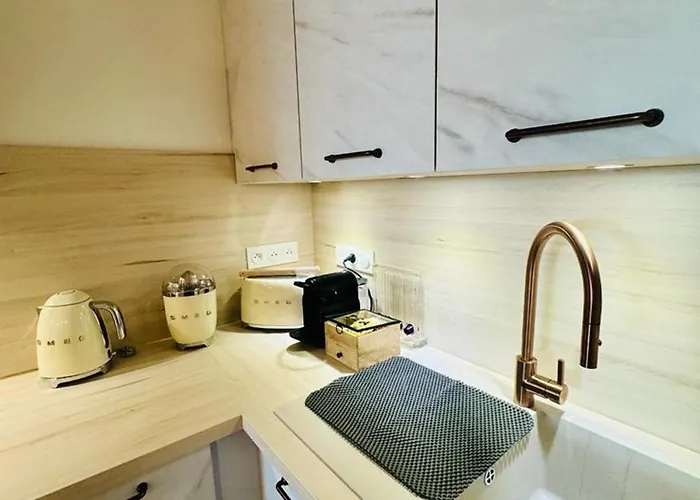 Апартаменты La Corniche Renove De 66m2 Pleine Vue Mer!