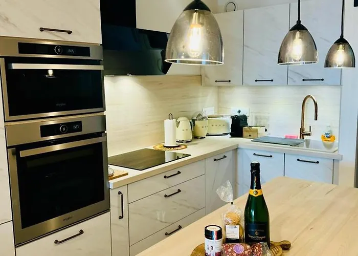 La Corniche Renove De 66m2 Pleine Vue Mer! Сет