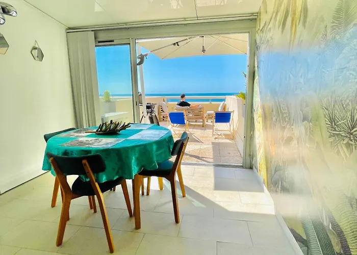 Апартаменты La Corniche Renove De 66m2 Pleine Vue Mer! Сет